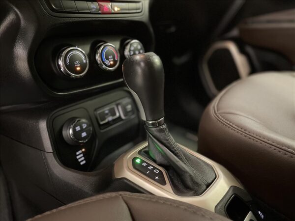 JEEP RENEGADE 2.0 16V TURBO DIESEL SPORT 4P 4X4 AUTOMÁTICO 2015/2016