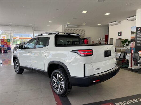 FIAT TORO 1.3 TURBO 270 FLEX FREEDOM AT6 2025/2026