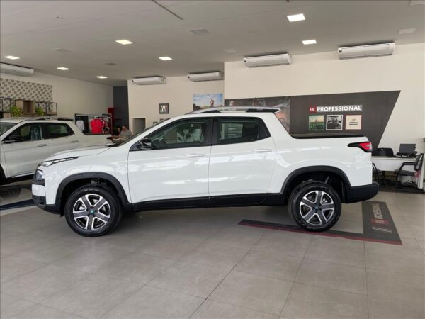 FIAT TORO 1.3 TURBO 270 FLEX FREEDOM AT6 2025/2026