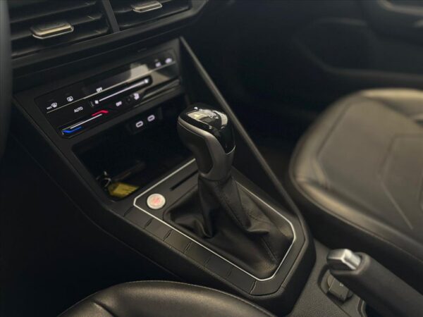 VOLKSWAGEN VIRTUS 1.0 200 TSI COMFORTLINE AUTOMÁTICO 2023/2024