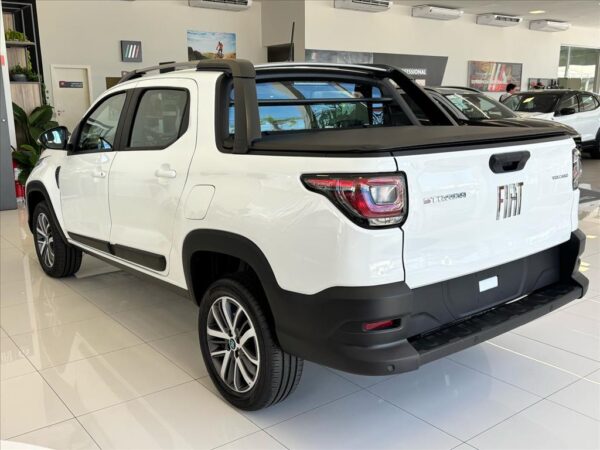 FIAT STRADA 1.3 FIREFLY FLEX VOLCANO CD CVT 2025/2026