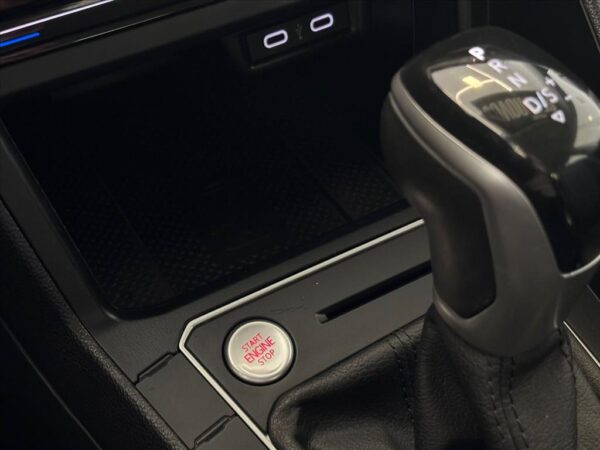 VOLKSWAGEN VIRTUS 1.0 200 TSI COMFORTLINE AUTOMÁTICO 2023/2024
